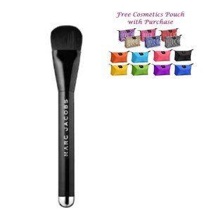 MARC JACOBS BEAUTY The Seamless Brush No. 4